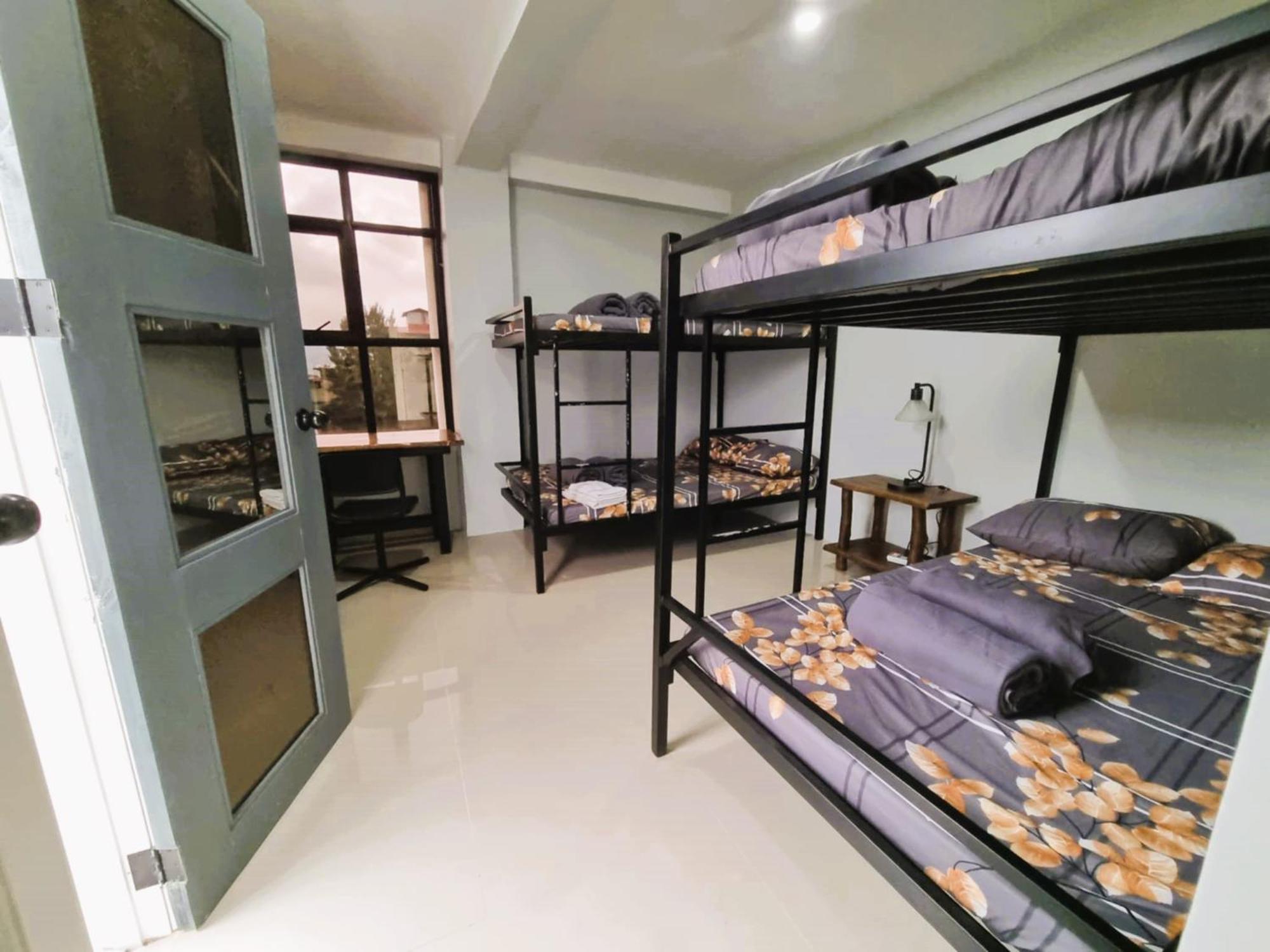 Trail Bedz Homestay Багио Экстерьер фото
